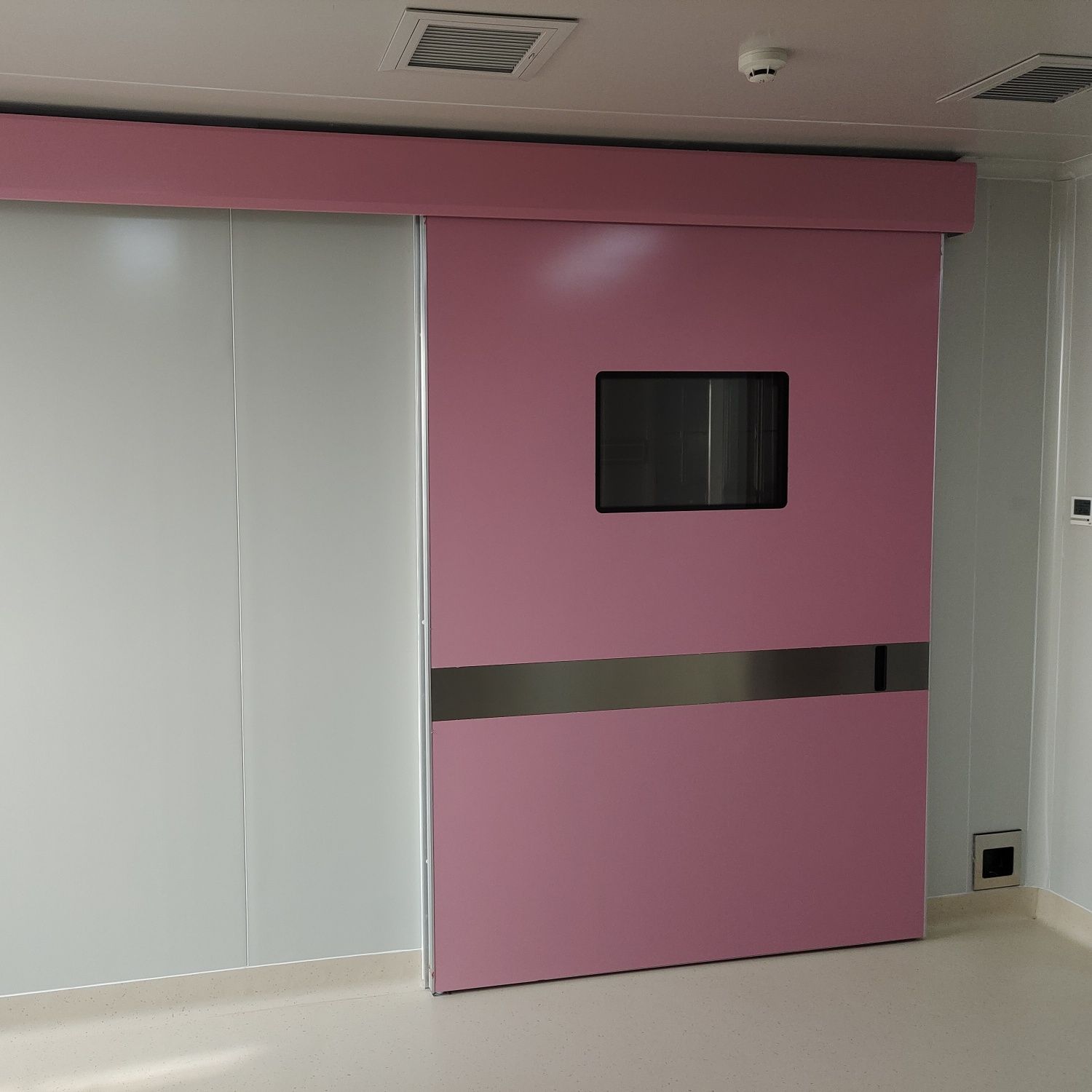 Porte coulissante d'hôpital