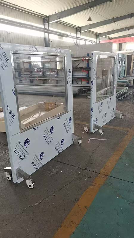 Lead Screen In Intervention Room