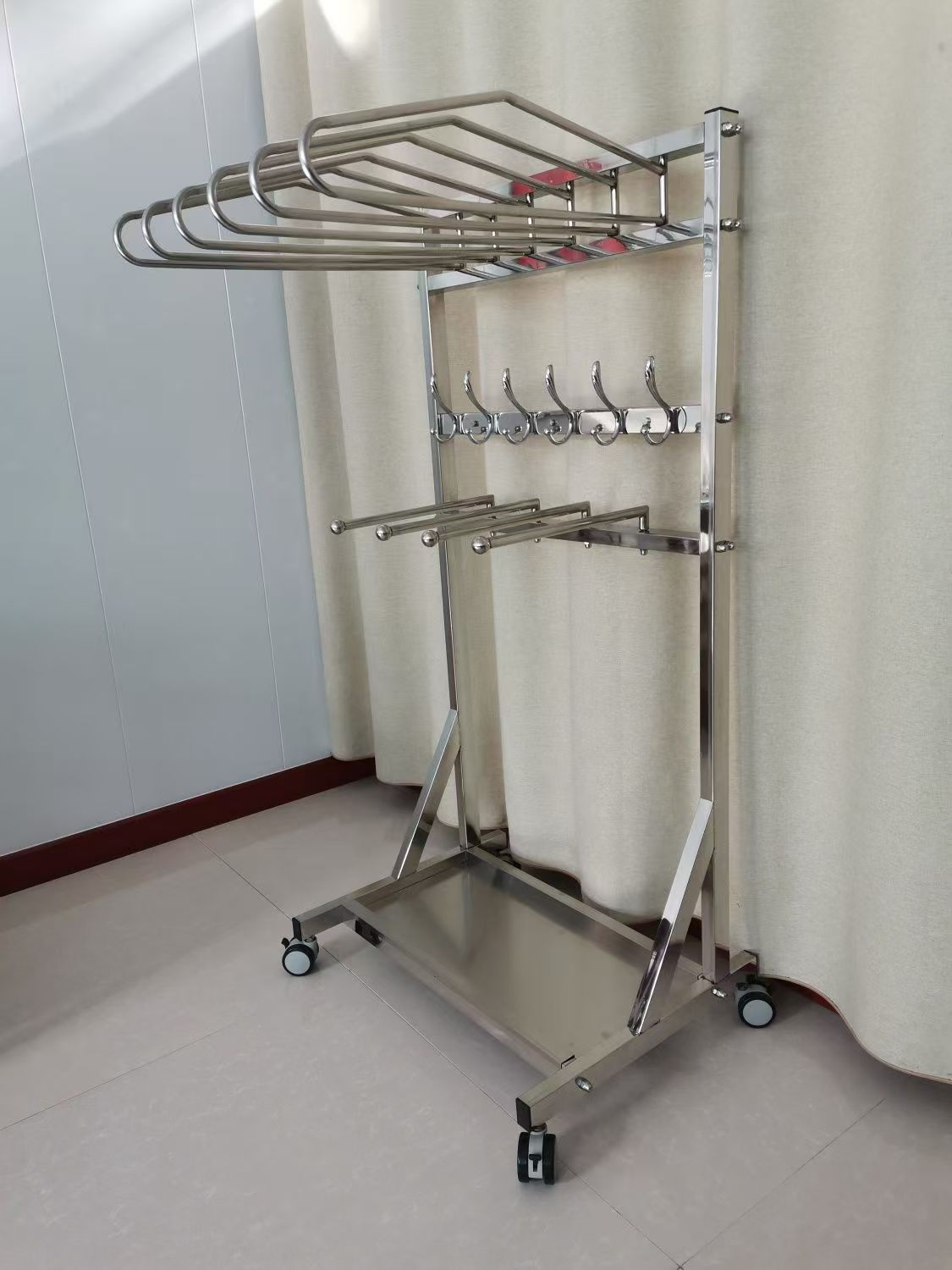 লিড এপ্রন হ্যাঙ্গার