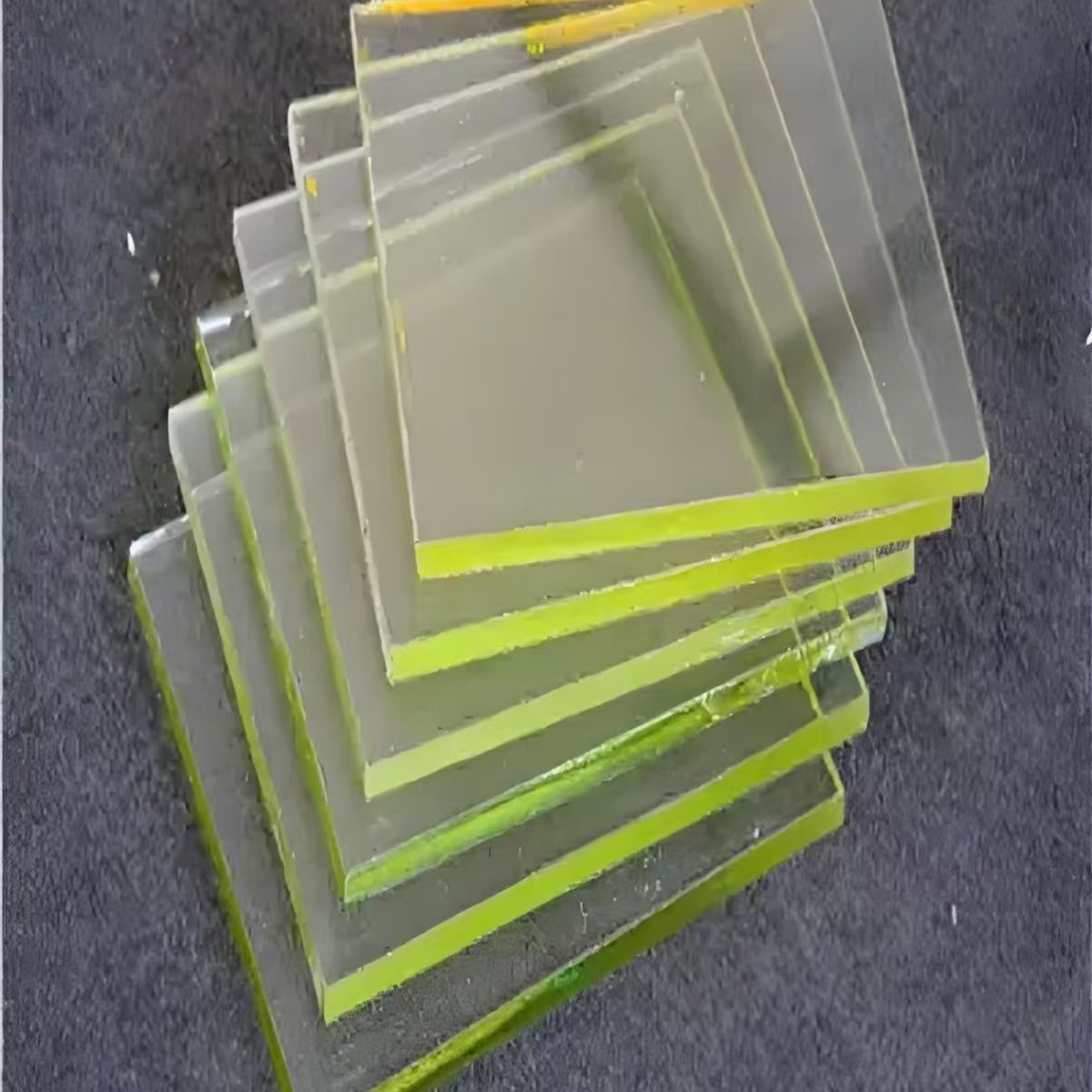 Verre de protection contre les radiations